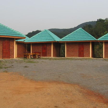 Chomdoy Bungalow & Restaurant Луангнамтха Экстерьер фото